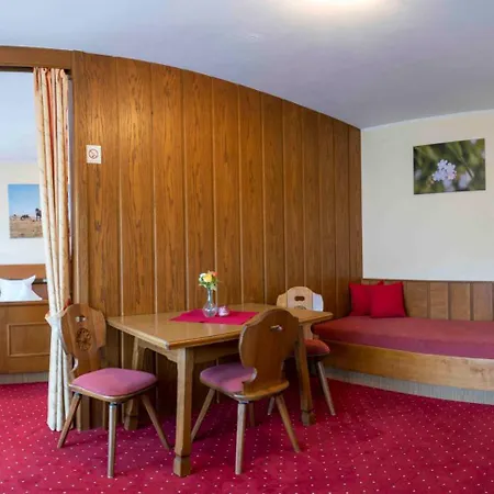 Ferienwohnungen Monja Und Dietmar Thoeni Arzl im Pitztal Exterior photo
